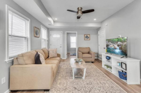 Dave and Busters, Outlets, Convention Center across street w Parking - Sleeps 15